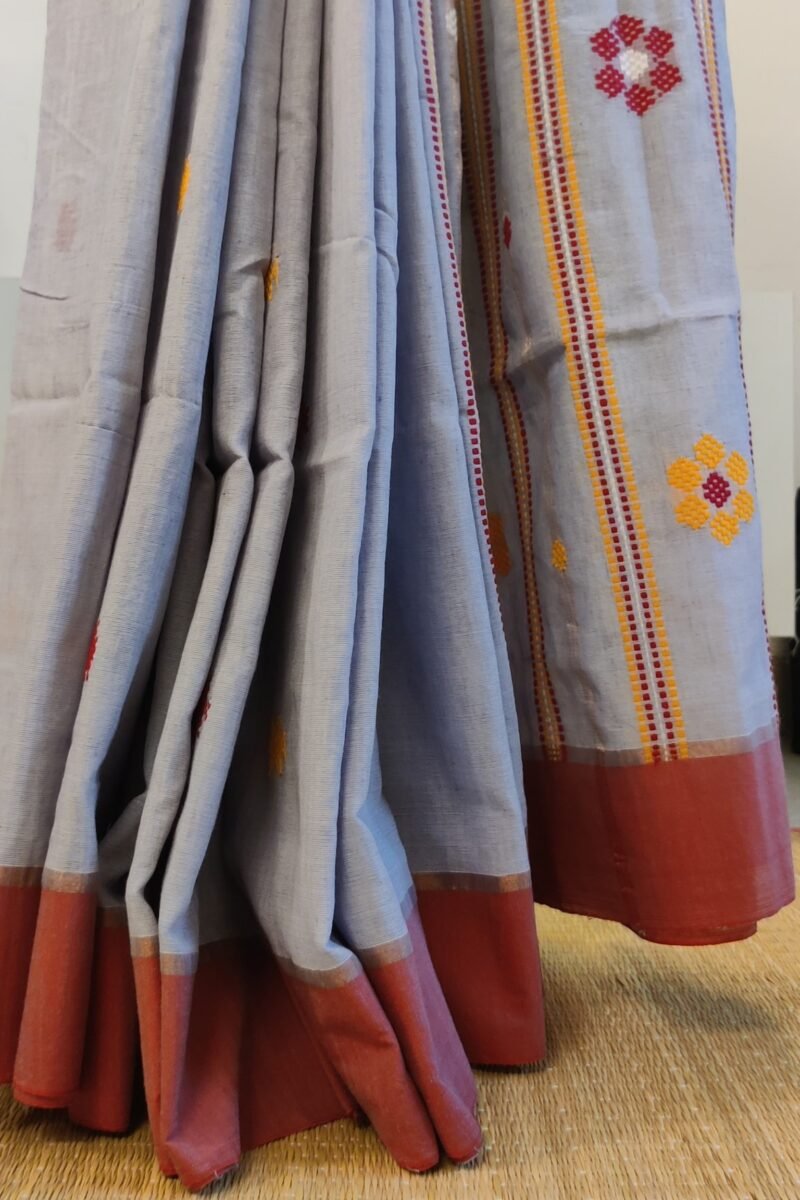 Cotton Chronicles: Light Grey with Maroon Border and Yellow-Red Floral Motif Assam Cotton Saree - Image 9