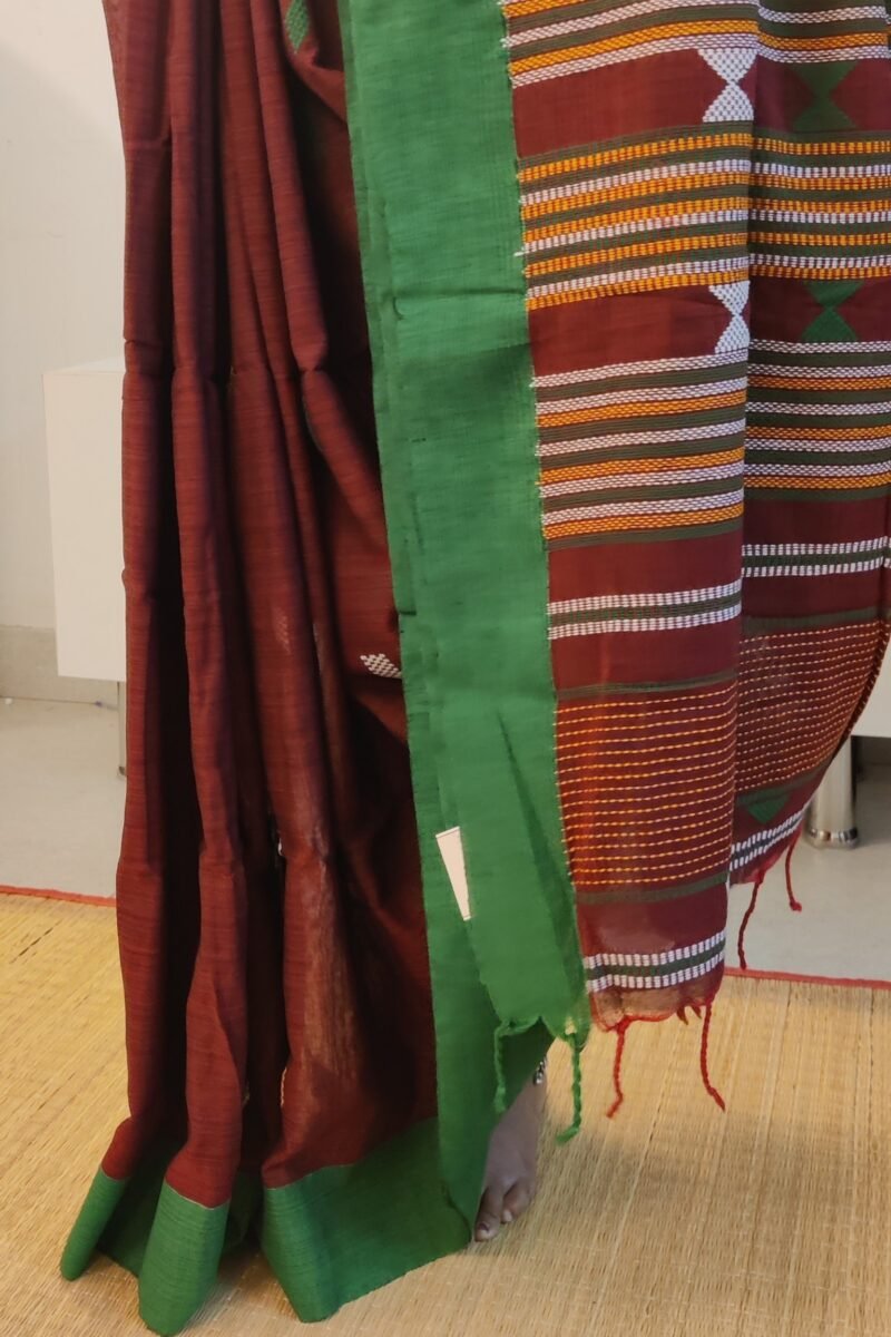 Cotton Chronicles: Maroon with Green Border and Abstract Multicolour Motif Assam Cotton Saree - Image 3