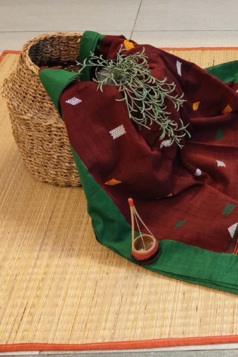 Cotton Chronicles: Maroon with Green Border and Abstract Multicolour Motif Assam Cotton Saree - Image 7