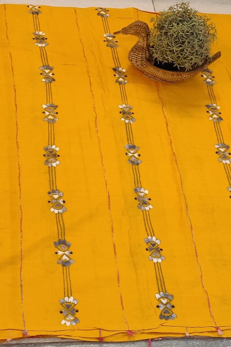 Khesh Katha: Mango Yellow Khesh Cotton Saree with Grey-White Kantha Fan Motif Embroidery - Image 4