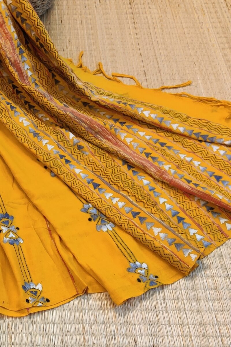 Khesh Katha: Mango Yellow Khesh Cotton Saree with Grey-White Kantha Fan Motif Embroidery - Image 6