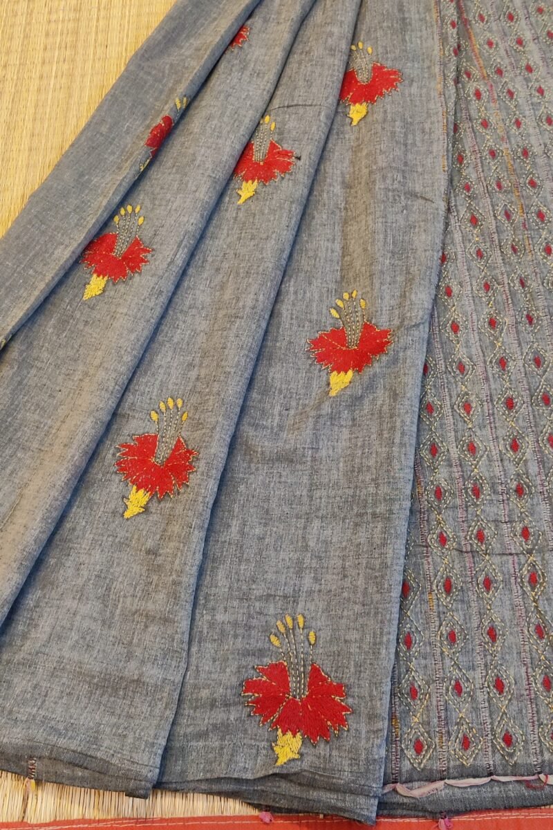 Khesh Katha: Grey Khesh Cotton Saree with Red and Yellow Kantha Hibiscus Floral Embroidery - Image 4