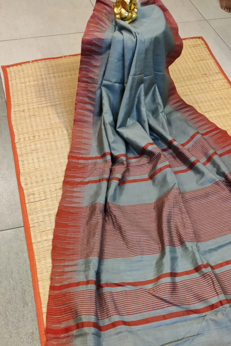 Viscose Vibrance: Elegant Grey Kota Viscose Saree with Red Temple Thread Weave Border and Striped Pallu - Image 2