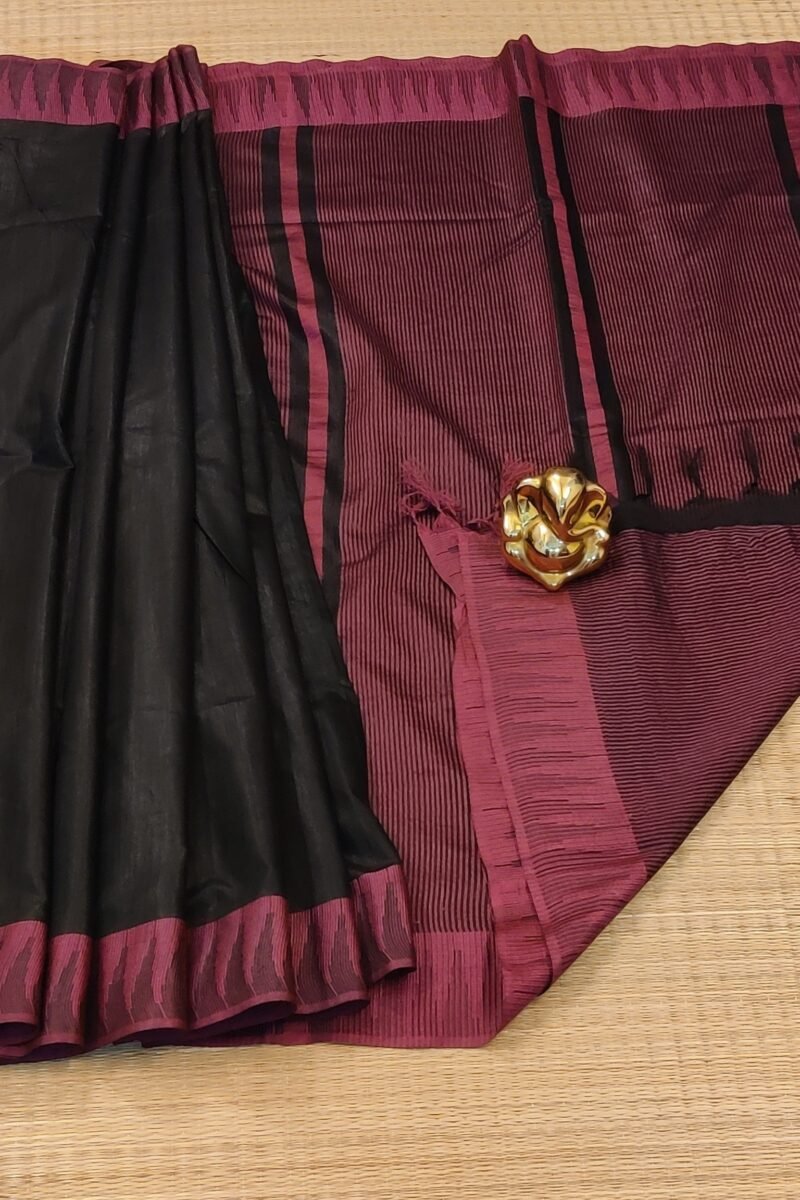 Viscose Vibrance: Black Kota Viscose Saree with Pink Temple Thread Weave Border and Striped Pallu - Image 7