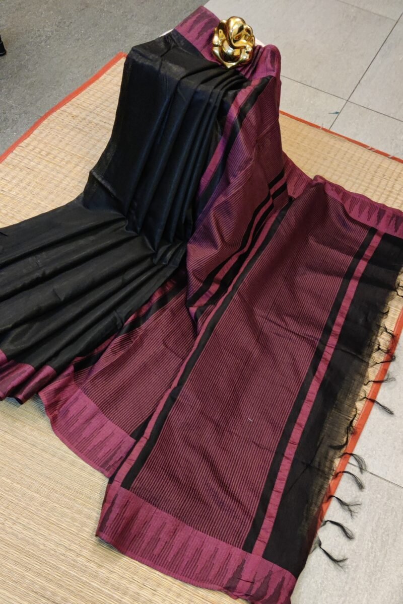 Viscose Vibrance: Black Kota Viscose Saree with Pink Temple Thread Weave Border and Striped Pallu - Image 8