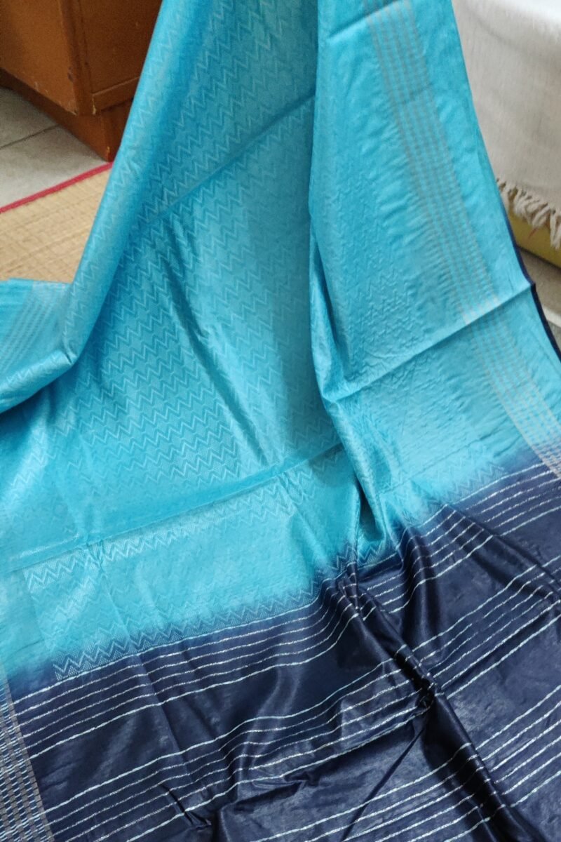 Viscose Vibrance: Sky Blue and Navy Kota Viscose Saree with Zigzag Weave and Gold Thread Border - Image 4