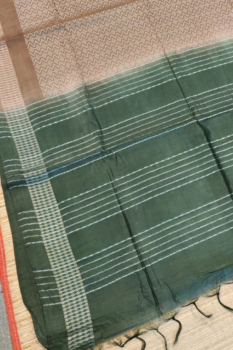 Viscose Vibrance: Brown and Bottle Green Kota Viscose Saree with Zigzag Thread Weave and Gold Box Border - Image 3