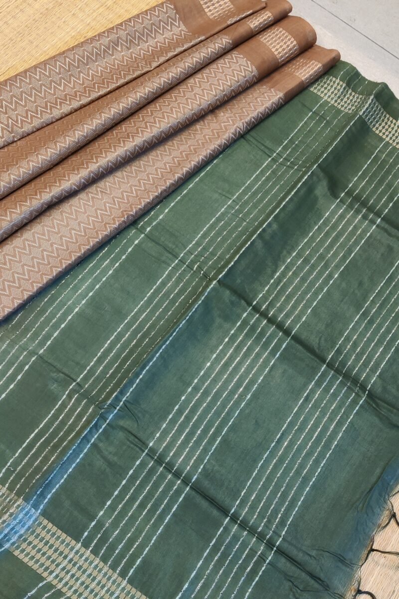 Viscose Vibrance: Brown and Bottle Green Kota Viscose Saree with Zigzag Thread Weave and Gold Box Border - Image 6