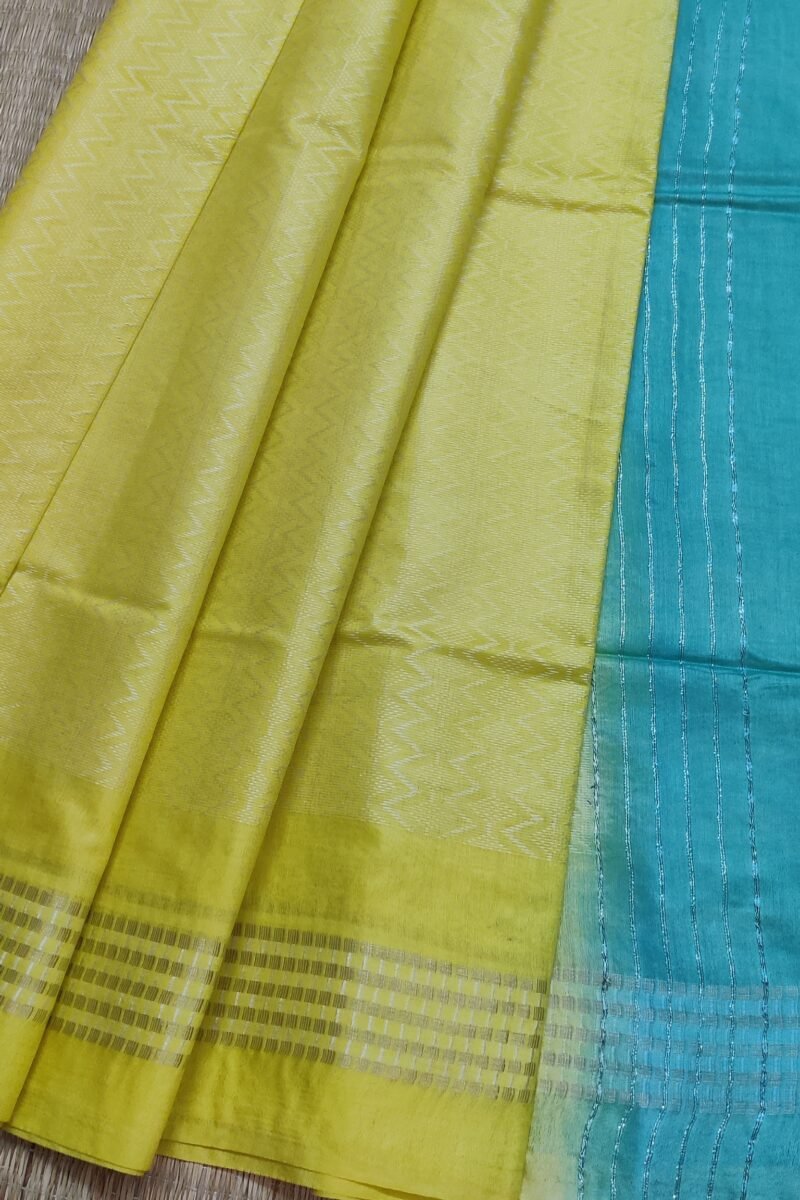 Viscose Vibrance: Bright Yellow and Sea Green Kota Viscose Saree with Zigzag Weave and Gold Dash Border - Image 4