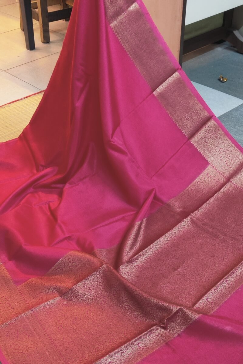 Banarasi Bloom: Pink Khadi Silk Saree with Muted Gold Karwa Banarasi Border - Image 5