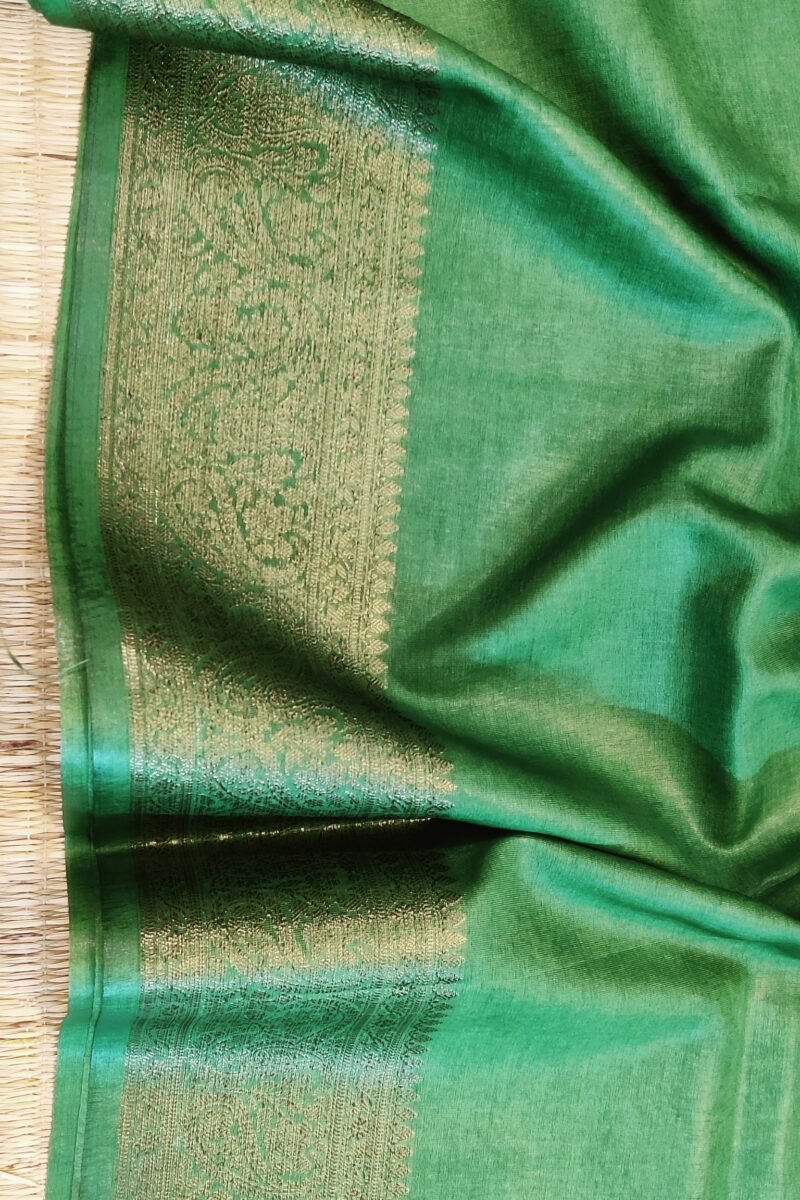 Banarasi Bloom: Bottle Green Khadi Silk Saree with Muted Gold Karwa Banarasi Border - Image 5