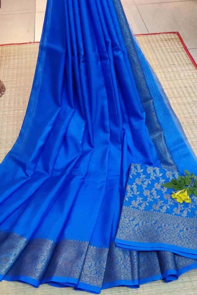 Banarasi Bloom: Ananda Blue Khadi Silk Saree with Muted Gold Karwa Banarasi Weave Border - Image 2