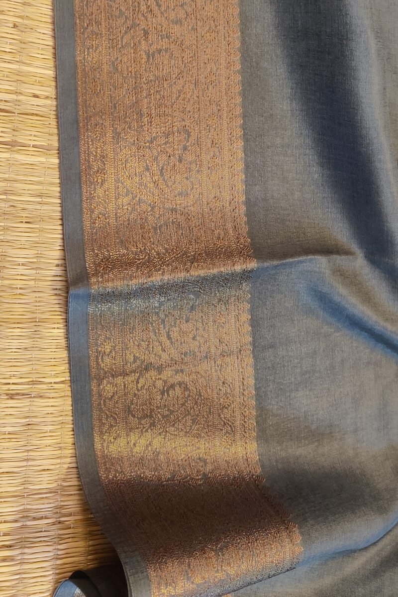 Banarasi Bloom: Grey Khadi Silk Saree with Muted Gold Karwa Banarasi Border - Image 7