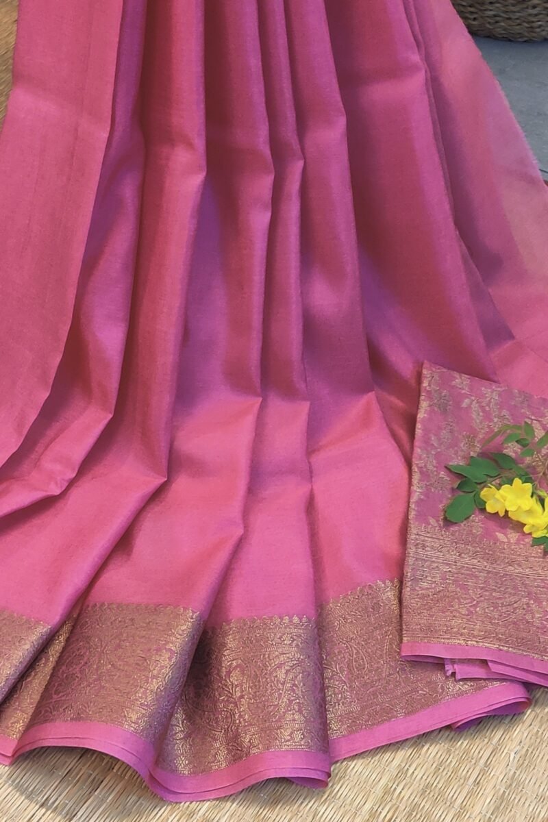 Banarasi Bloom: Light Pink Khadi Silk Saree with Muted Gold Karwa Banarasi Border - Image 4