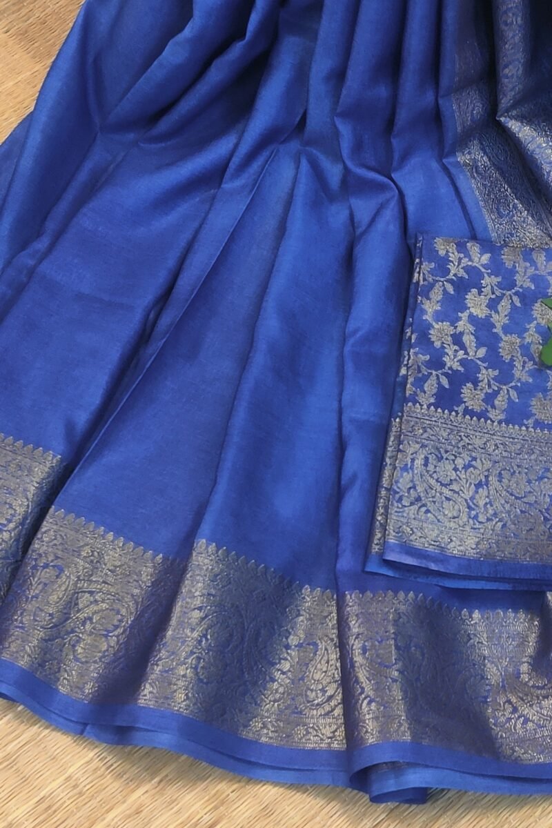 Banarasi Bloom: Greyish Blue Khadi Silk Saree with 4" Karwa Benarsi Weave Border and Muted Gold Pallu - Image 4