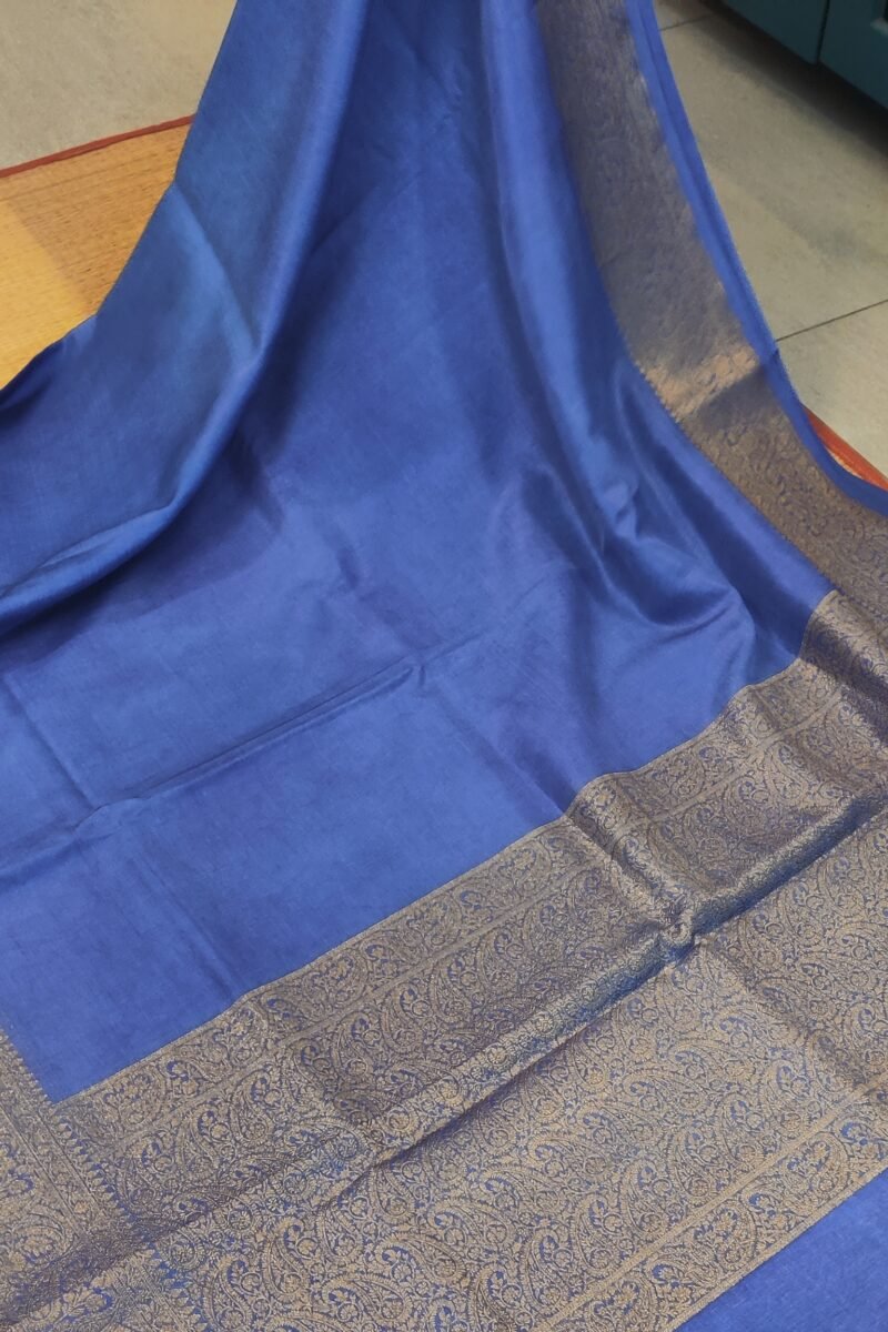 Banarasi Bloom: Greyish Blue Khadi Silk Saree with 4" Karwa Benarsi Weave Border and Muted Gold Pallu - Image 5