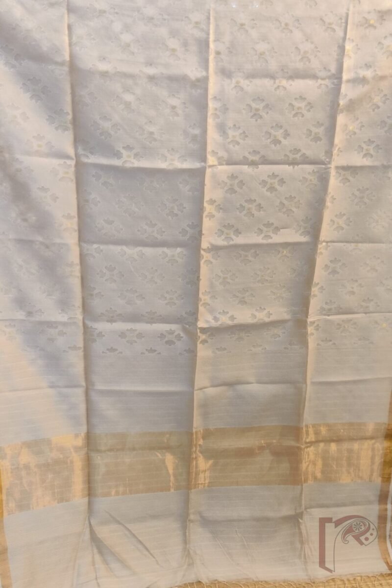 Jamdani Joy – Off White Handwoven Silk Jamdani Saree with Floral Check Pattern and Gold Zari Border - Image 7