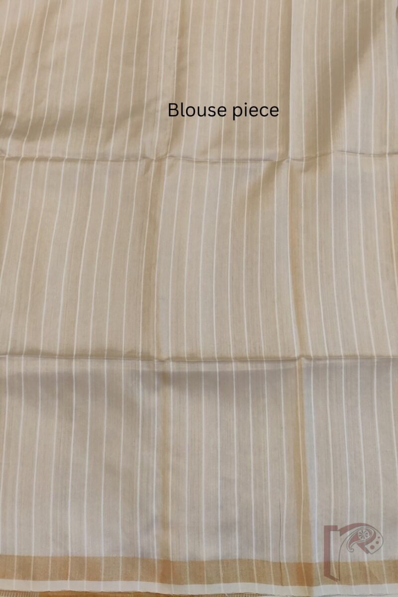 Jamdani Joy – Off White Handwoven Silk Jamdani Saree with Floral Check Pattern and Gold Zari Border - Image 8