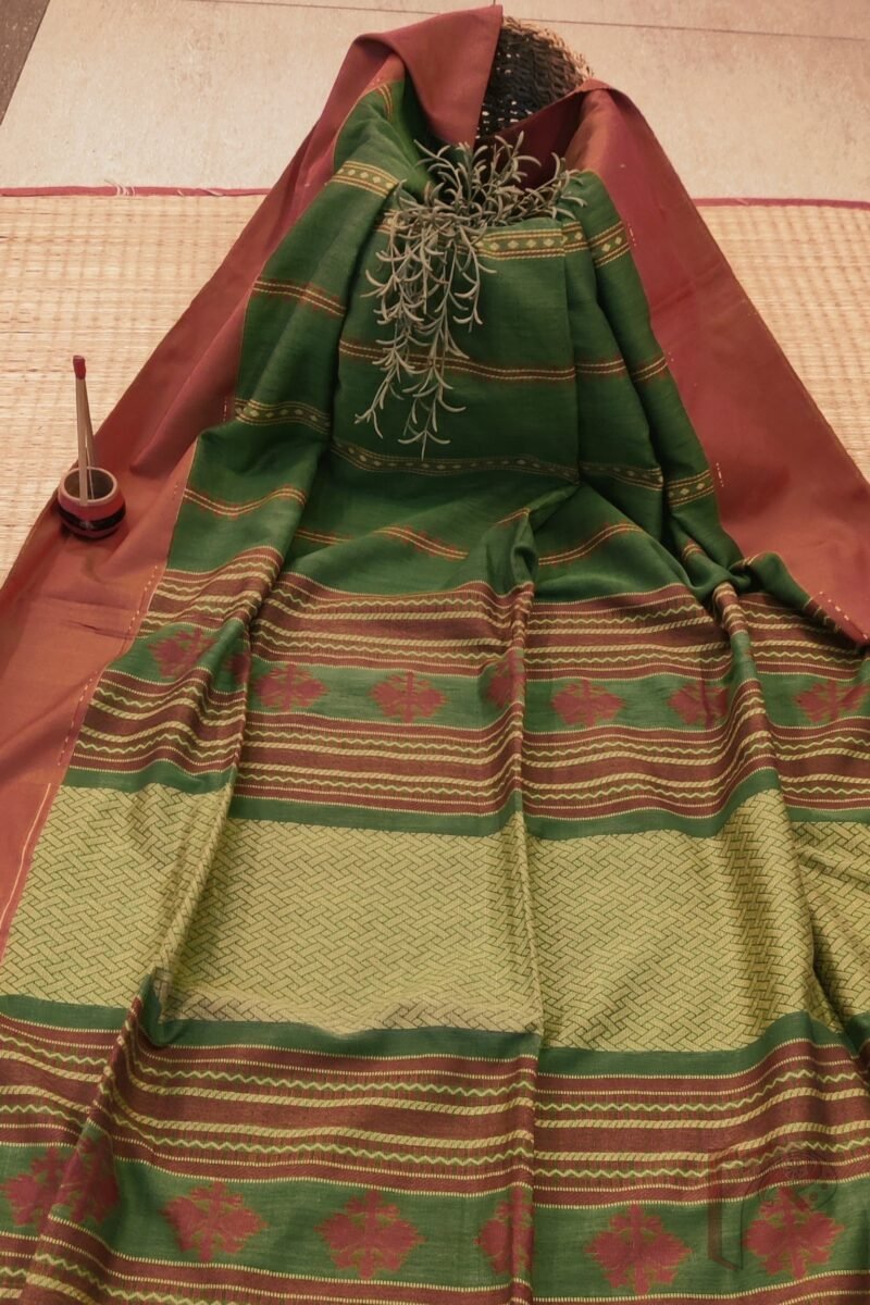 Cotton Chronicles: Bottle‑Green Vertical Chiffon Geometric Mercerized Saree - Image 3