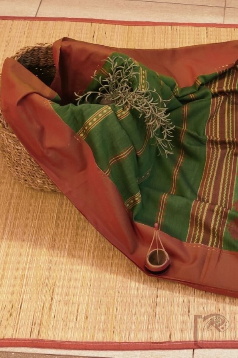 Cotton Chronicles: Bottle‑Green Vertical Chiffon Geometric Mercerized Saree - Image 4