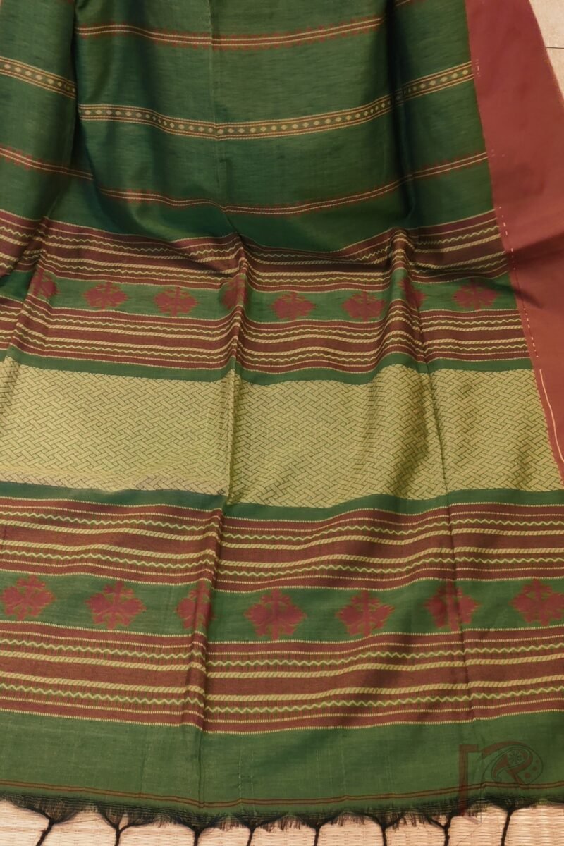 Cotton Chronicles: Bottle‑Green Vertical Chiffon Geometric Mercerized Saree - Image 6
