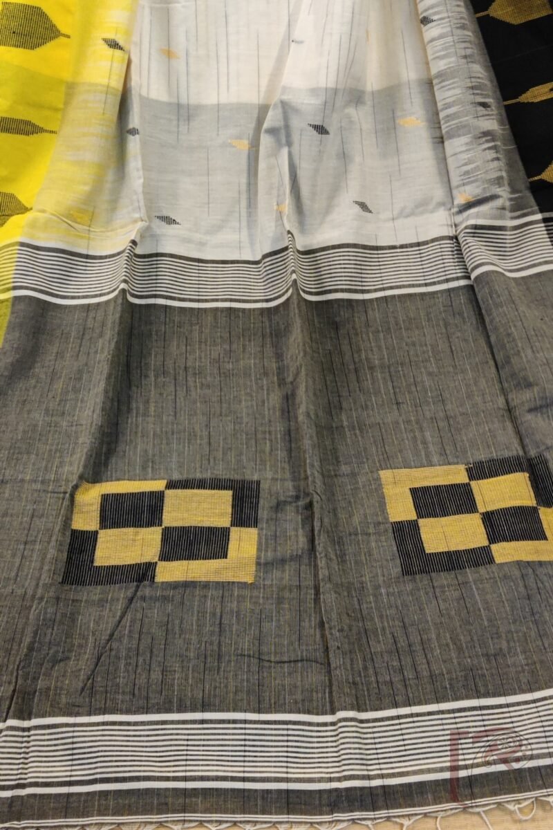 Cotton Chronicles: Cream Dual‑Border Asymmetrical Mercerized Saree - Image 3