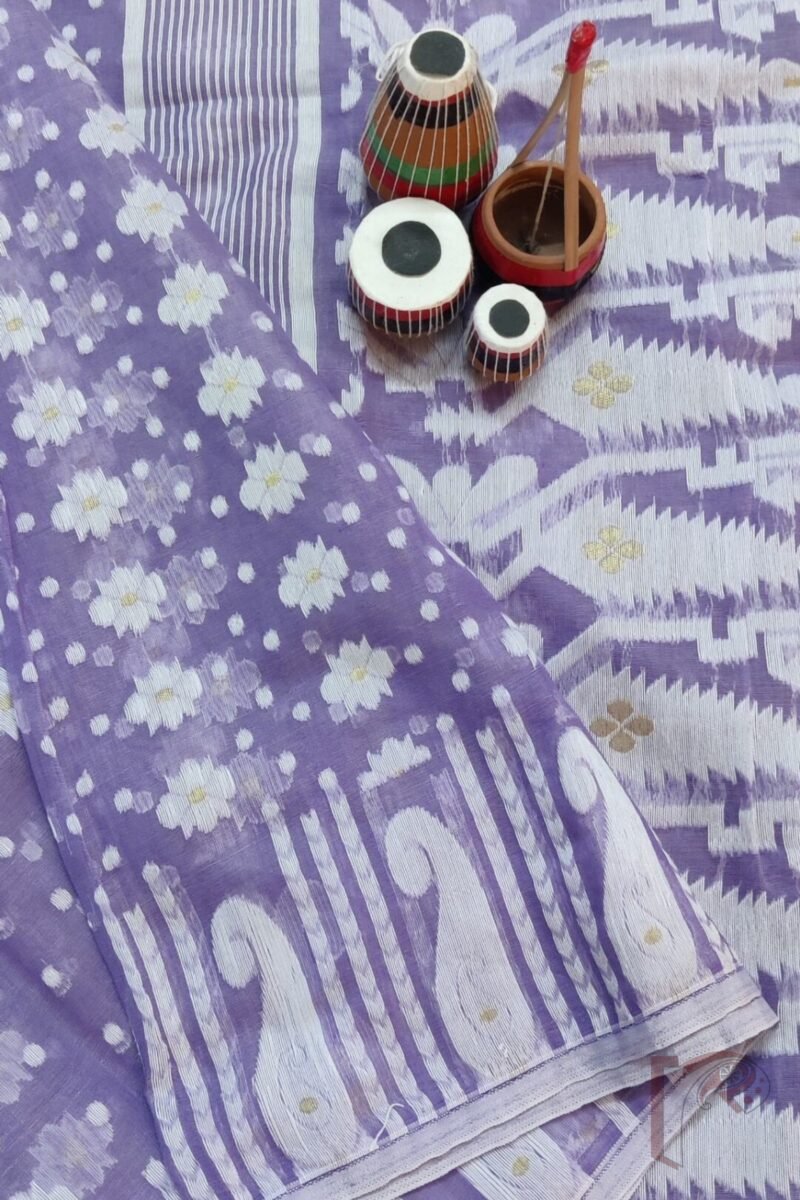 Jamdani Joy – Light Purple Lightweight Jamdani Saree with White Polki Dots, Floral Body, and Gold Leaf Pallu - Image 6