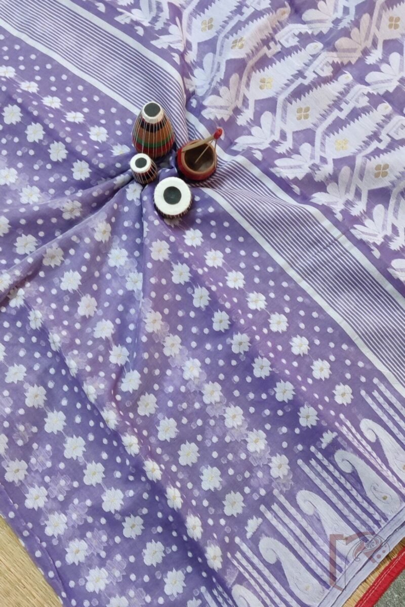 Jamdani Joy – Light Purple Lightweight Jamdani Saree with White Polki Dots, Floral Body, and Gold Leaf Pallu - Image 8