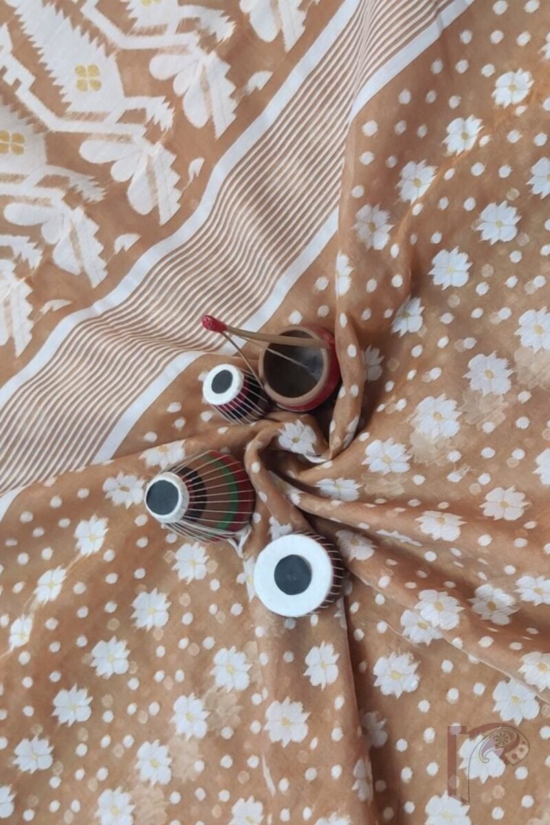 Jamdani Joy – Light Brown Lightweight Jamdani Saree with Off-White Polki Dots and Gold Leaf Pallu - Image 7