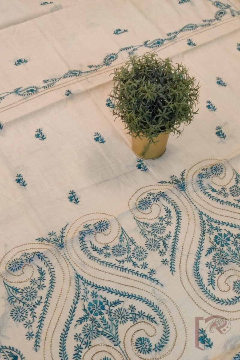 Chanderi Charisma – Cream Chanderi Silk Saree with Sea Green and Cream Kantha Embroidered Mango and Floral Motifs - Image 4