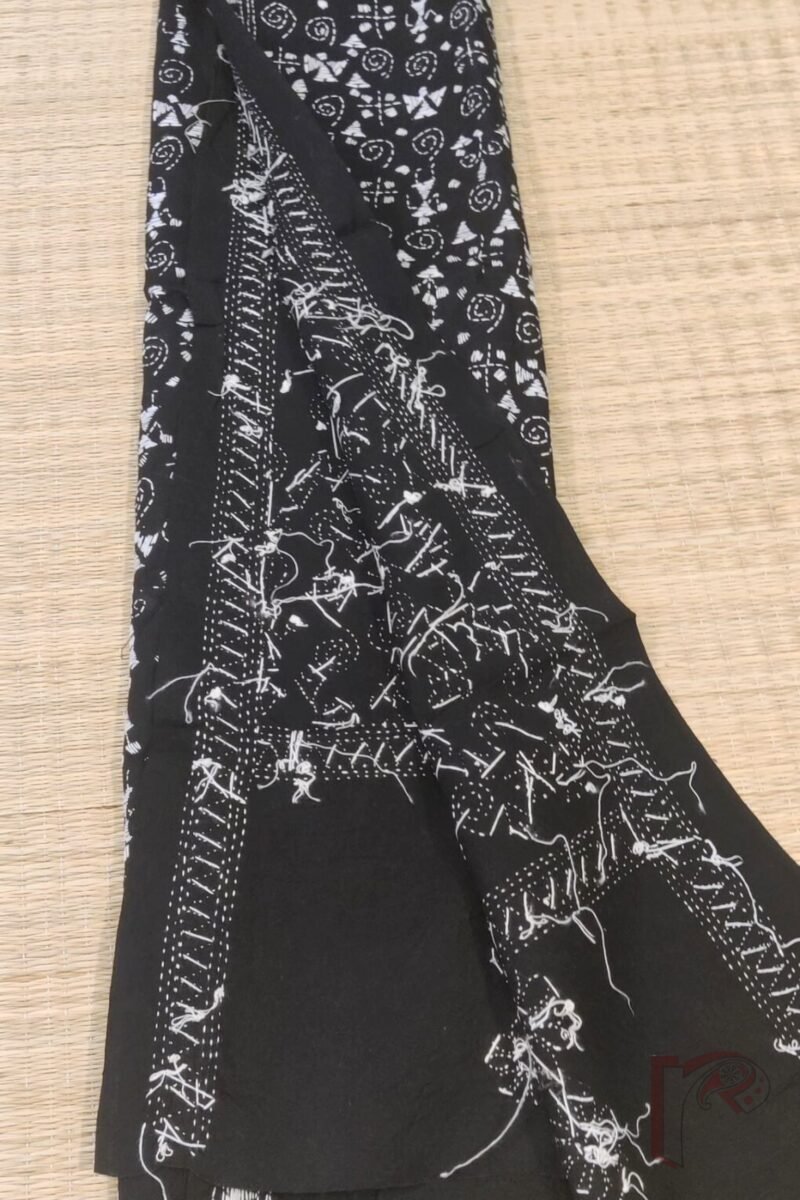 Dreamy Drapes - Black and White Madhubani Pot Motif Cotton Kantha Dupatta - Image 6