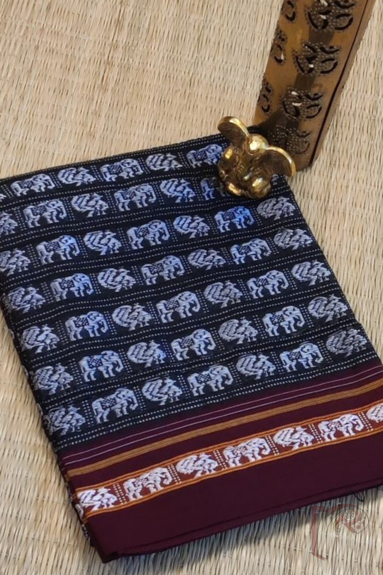 Black Ilkal Blouse Piece with Elephant Motif in White and Maroon Border