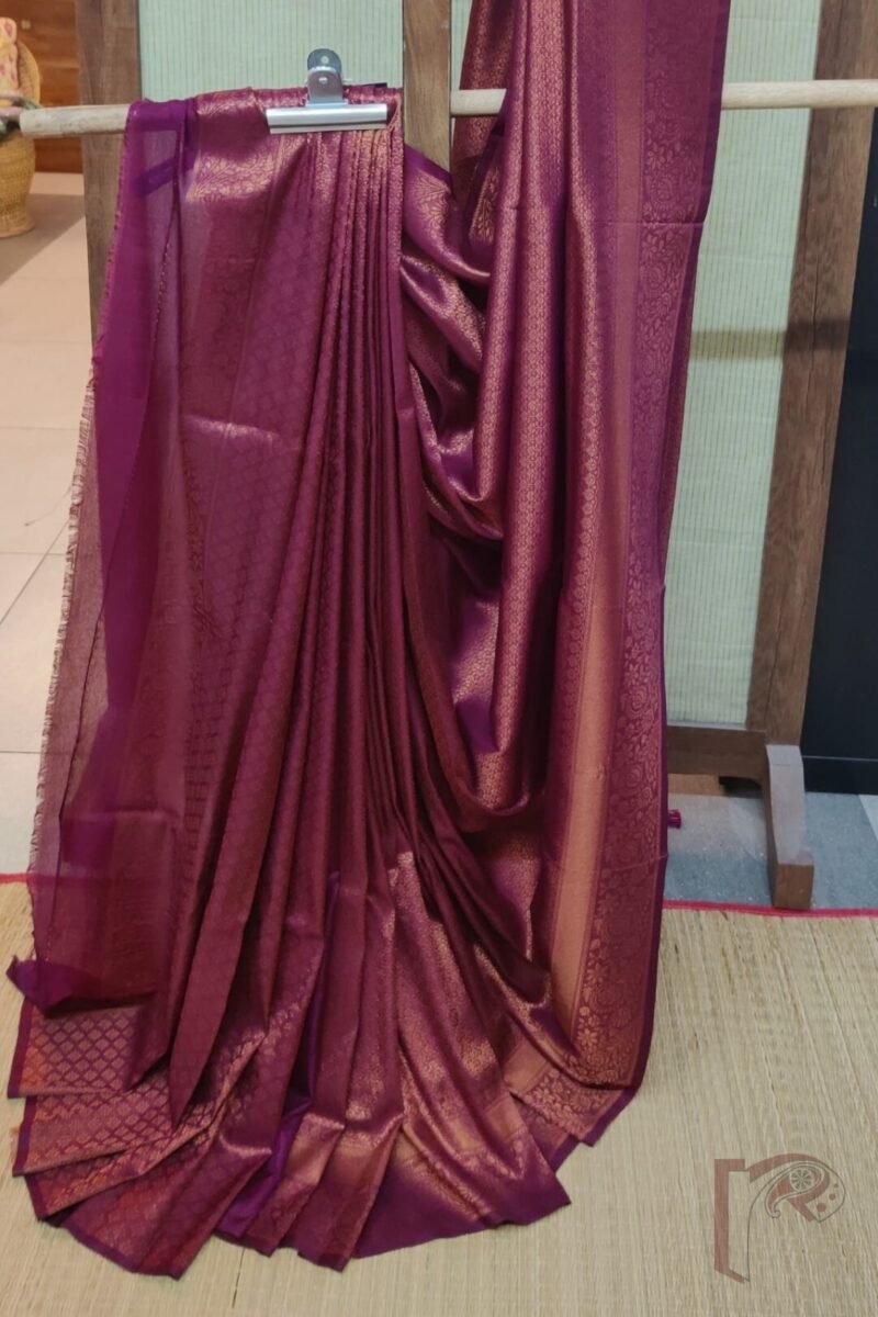 Mulberry Marvel – Maroon Zari Jal Woven Mulberry Silk Saree with Floral Motif Blouse - Image 4