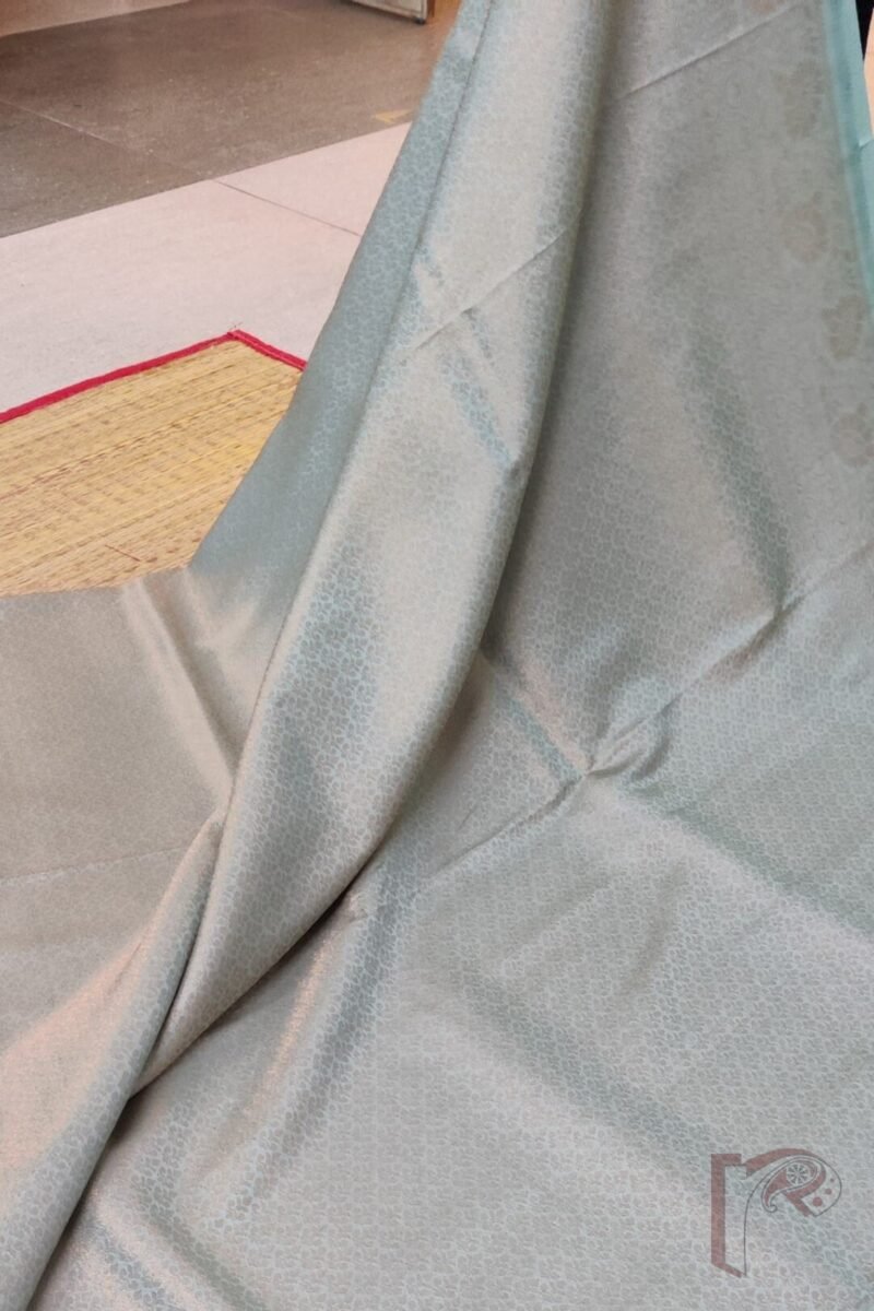 Mulberry Marvel – Pastel Sea Green Zari Jal Woven Mulberry Silk Saree with Dot Motif Blouse - Image 4