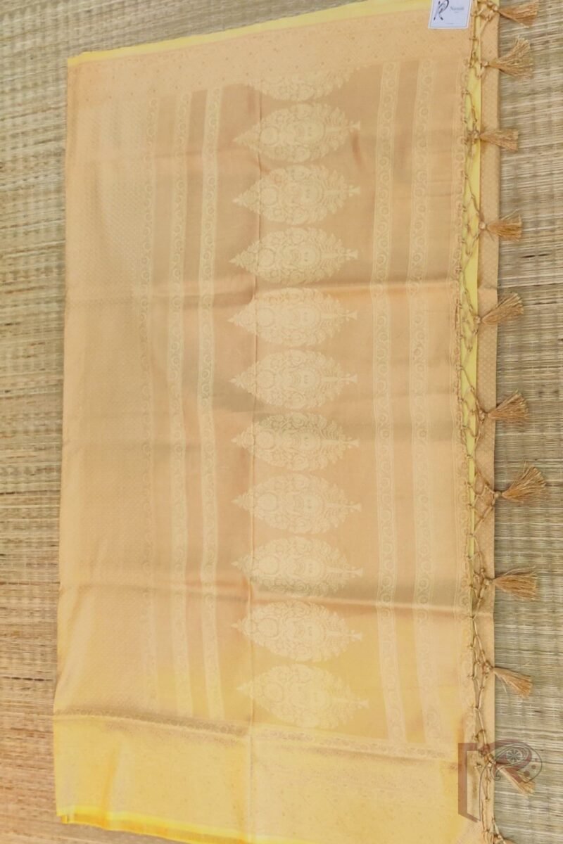 Mulberry Marvel – Light Yellow Zari Jal Woven Mulberry Silk Saree with Floral Motif Blouse - Image 3