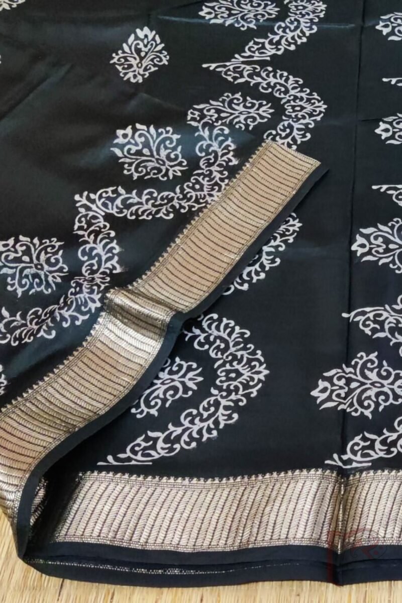 Ketia Kriti – Black Ketia Silk Saree with U-Shaped Floral Border and Big Motifs - Image 3