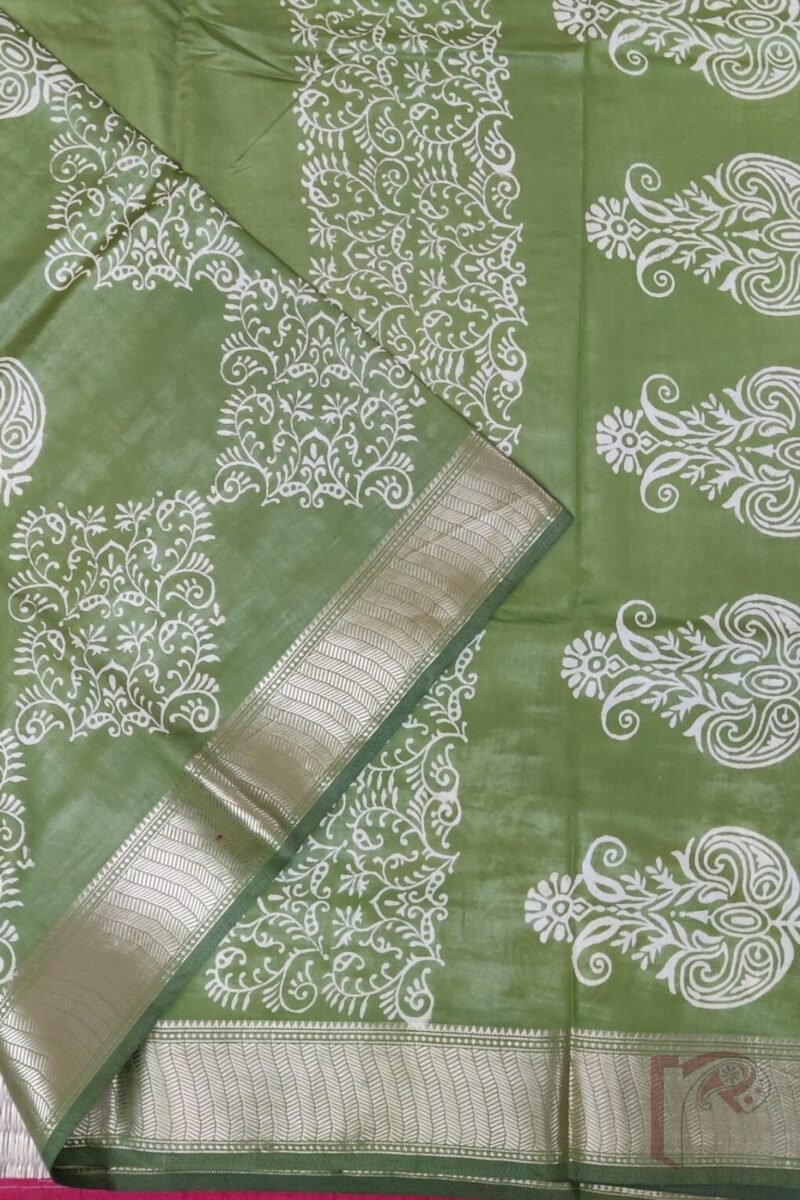 Ketia Kriti – Leaf Green Ketia Silk Saree with Mango and Leaf Motifs - Image 3