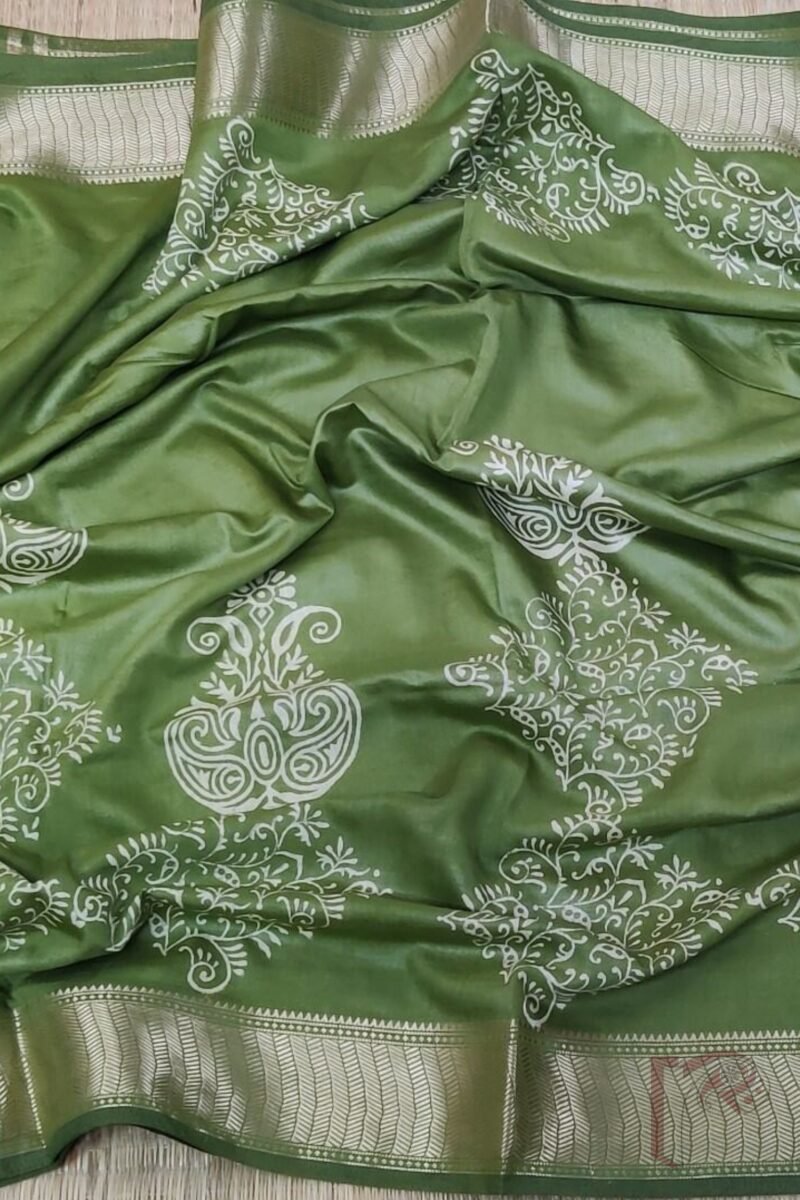 Ketia Kriti – Leaf Green Ketia Silk Saree with Mango and Leaf Motifs - Image 5