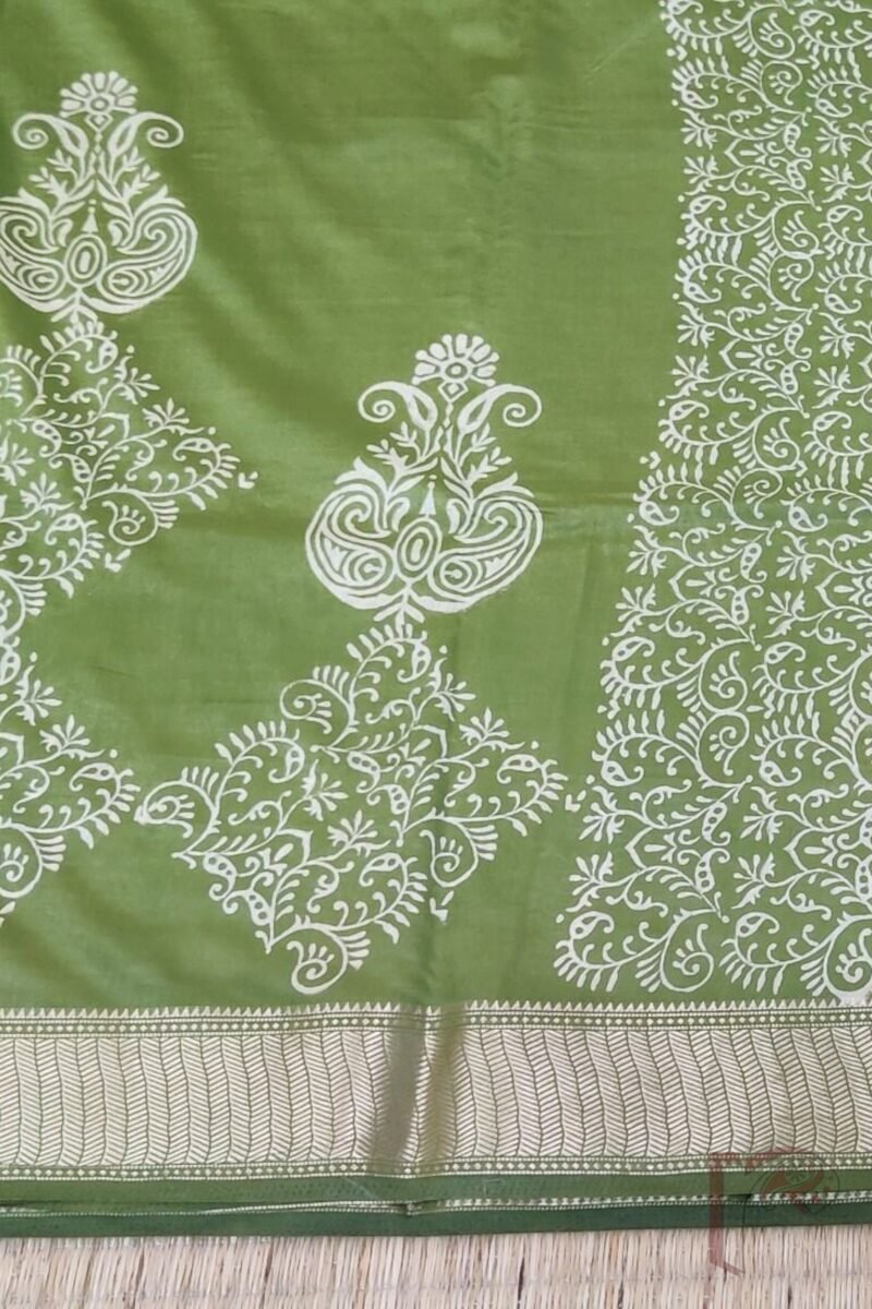 Ketia Kriti – Leaf Green Ketia Silk Saree with Mango and Leaf Motifs - Image 6