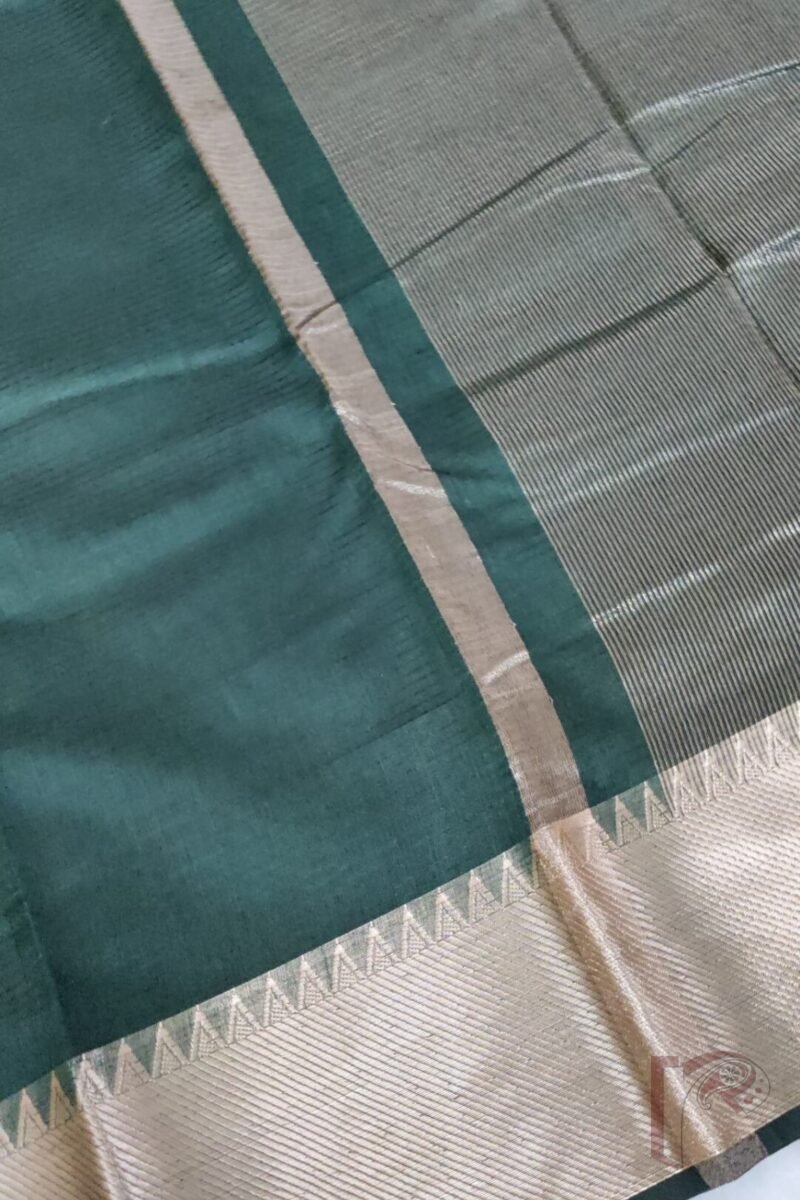 Mangalgiri Moods – Plain Dark Bottle Green Cotton Silk Mangalgiri Saree with Temple Border and Gold Pallu - Image 4