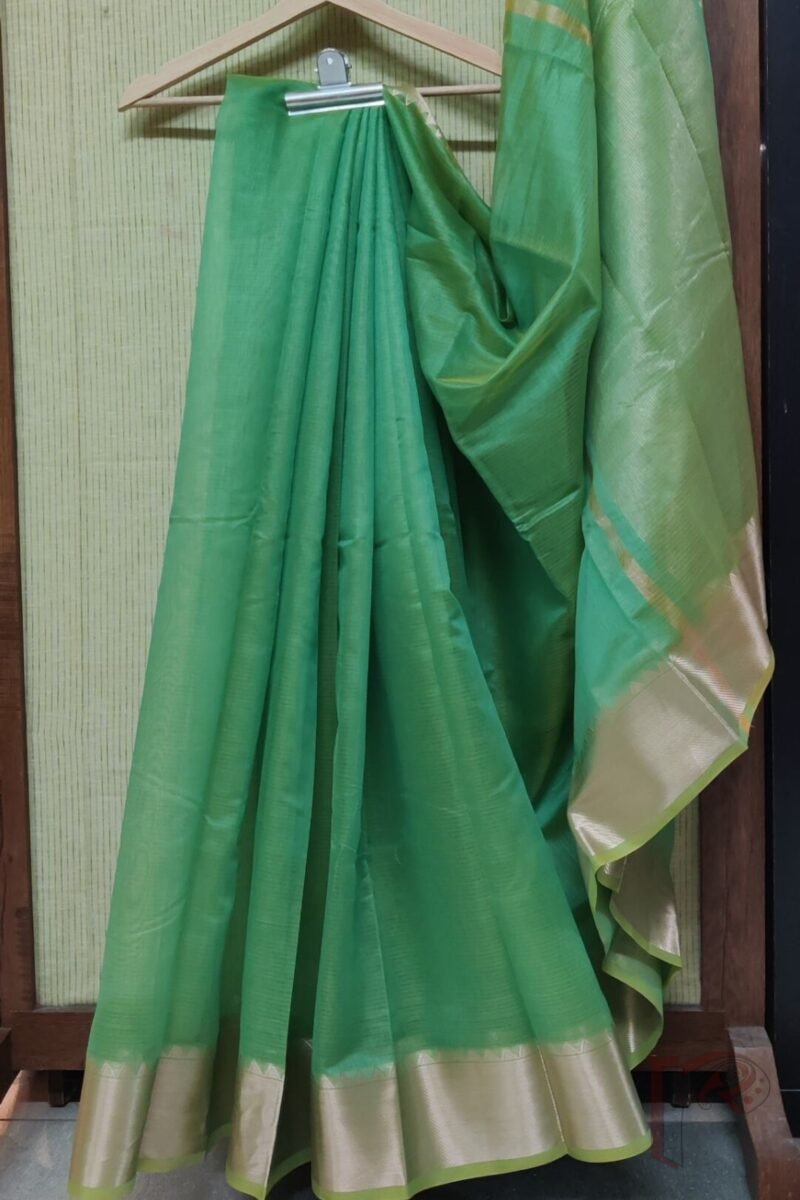 Mangalgiri Moods – Plain Green Cotton Silk Mangalgiri Saree with Golden Temple Border and Subtle Pallu - Image 2