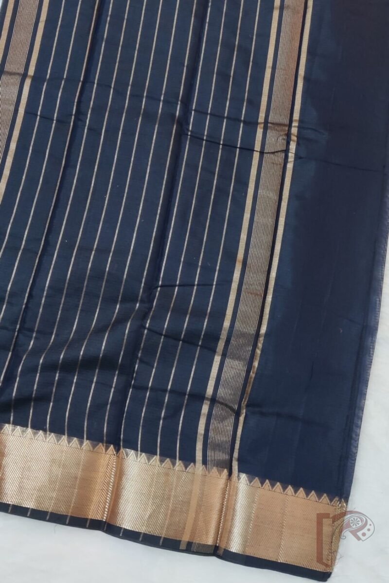 Mangalgiri Moods – Plain Dark Navy Blue Cotton Silk Mangalgiri Saree with Temple Border and Gold Pallu Stripes - Image 4