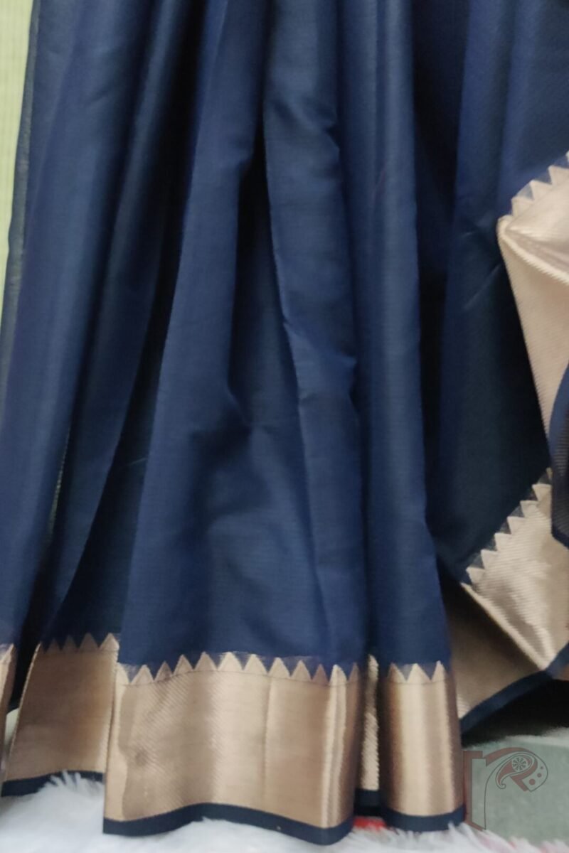 Mangalgiri Moods – Plain Dark Navy Blue Cotton Silk Mangalgiri Saree with Temple Border and Gold Pallu Stripes - Image 7