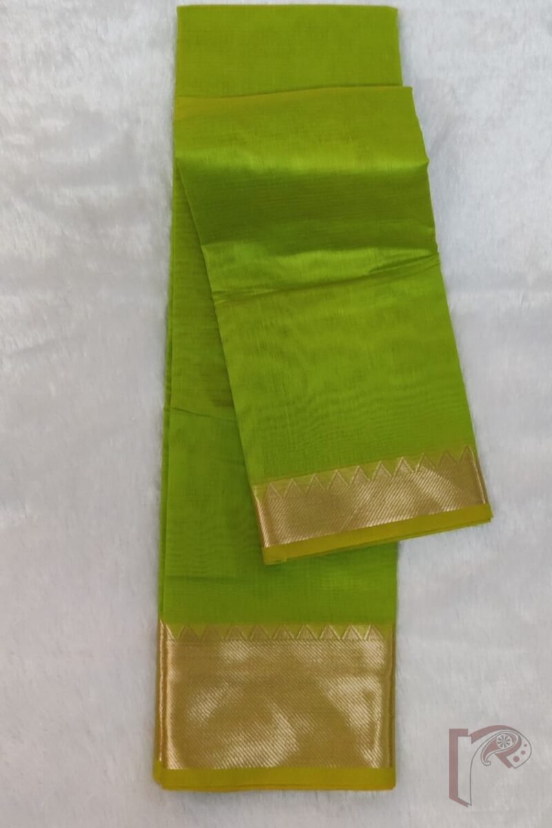 Mangalgiri Moods – Plain Light Leaf Green Cotton Silk Mangalgiri Saree with Temple Border and Striped Pallu - Image 3