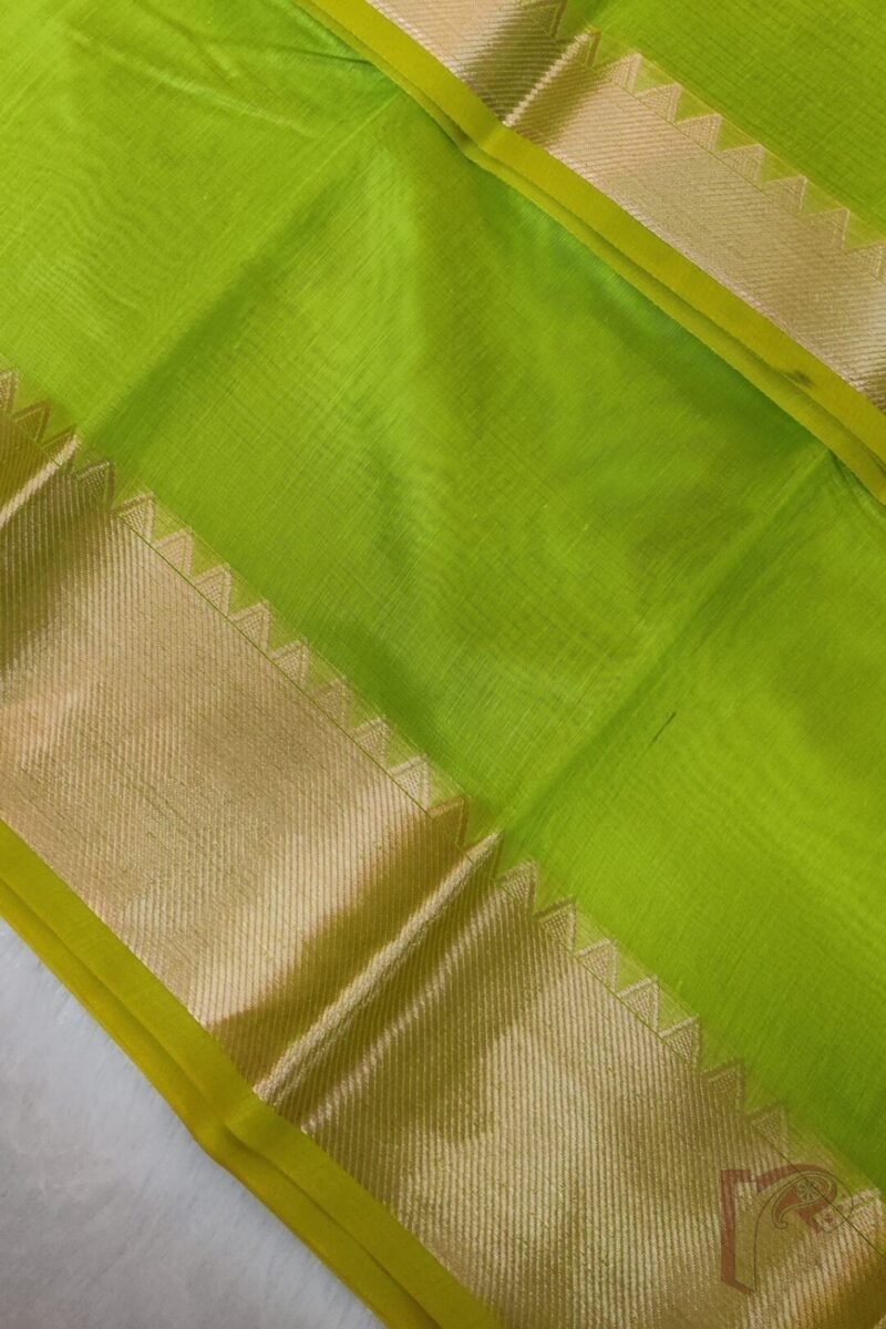 Mangalgiri Moods – Plain Light Leaf Green Cotton Silk Mangalgiri Saree with Temple Border and Striped Pallu - Image 5
