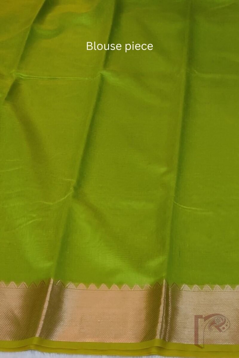 Mangalgiri Moods – Plain Light Leaf Green Cotton Silk Mangalgiri Saree with Temple Border and Striped Pallu - Image 9