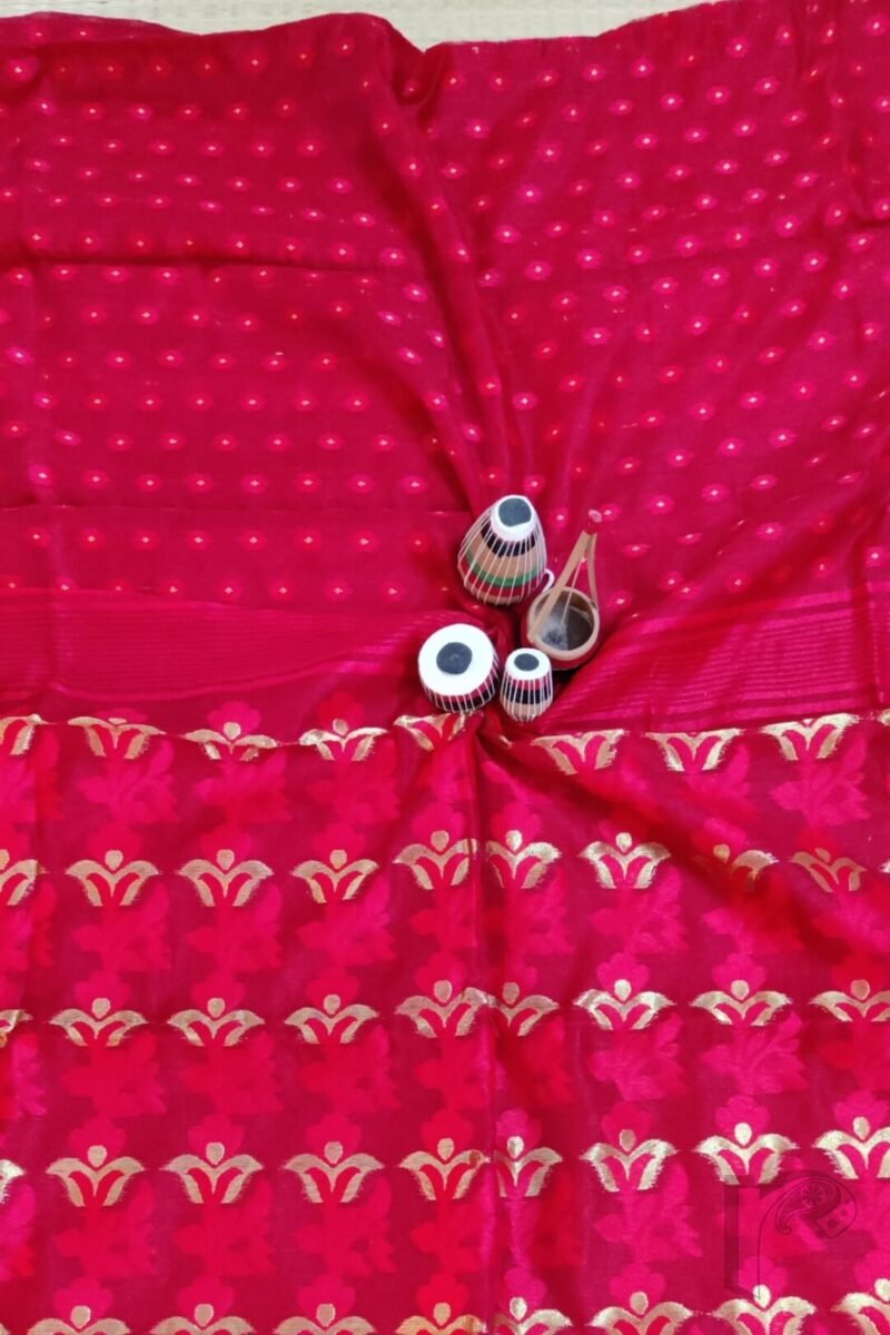 Jamdani Joy – Bright Red Mercerized Cotton Jamdani Saree with Self Motifs and Gold Dot Details - Image 8