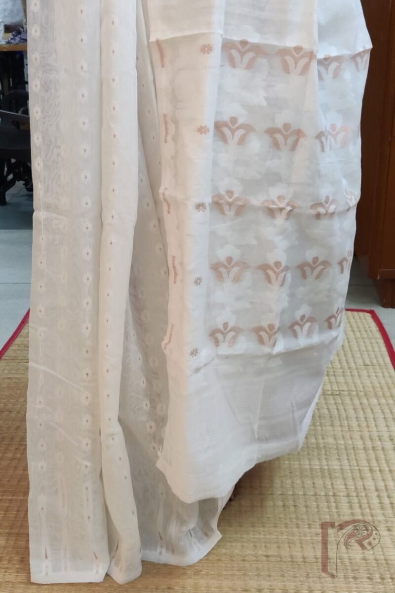 Jamdani Joy – Pure White Mercerized Cotton Jamdani Saree with Copper Dot Motifs and Heavy Pallu - Image 4