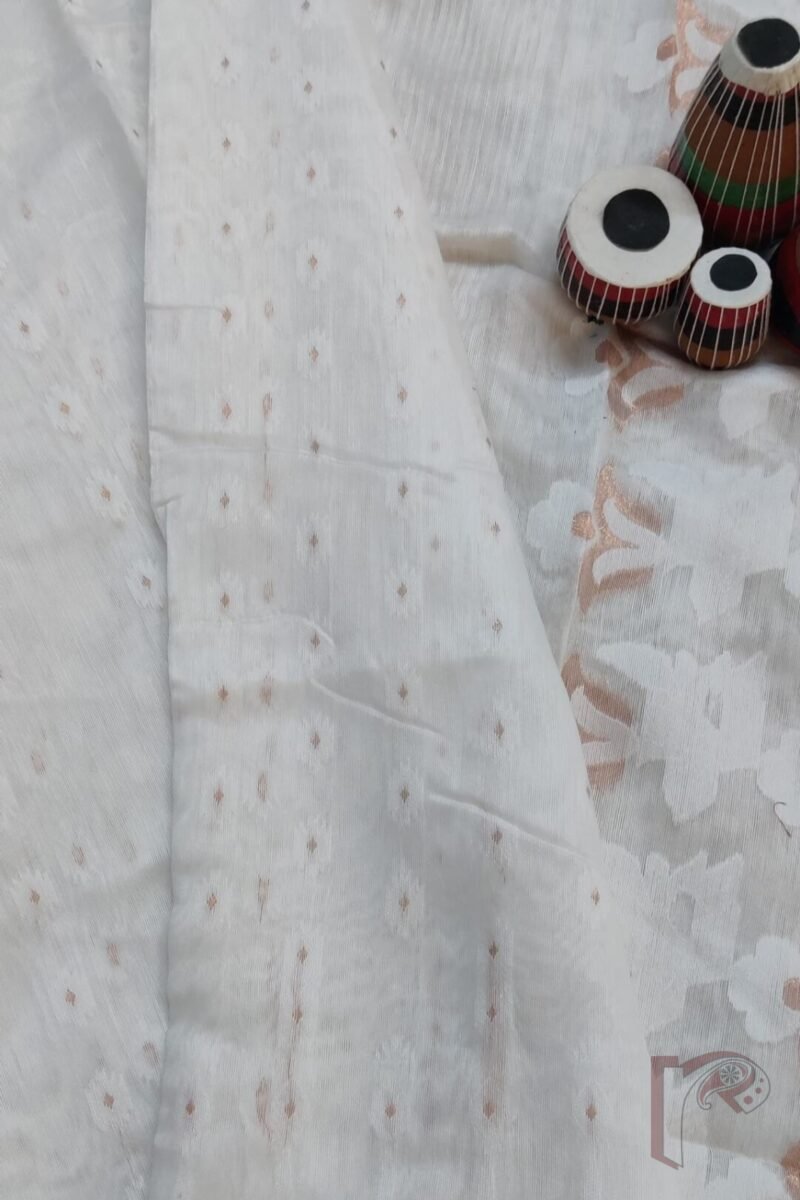 Jamdani Joy – Pure White Mercerized Cotton Jamdani Saree with Copper Dot Motifs and Heavy Pallu - Image 7