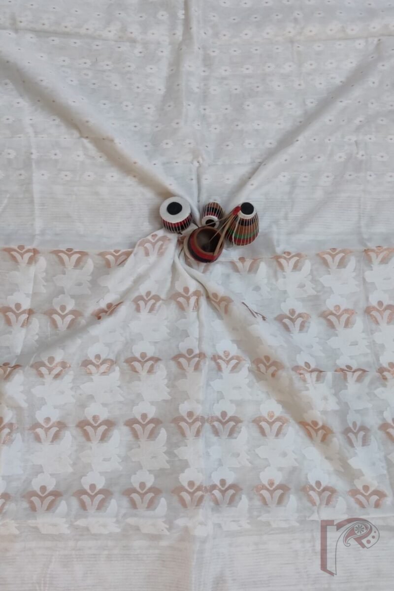 Jamdani Joy – Pure White Mercerized Cotton Jamdani Saree with Copper Dot Motifs and Heavy Pallu - Image 8